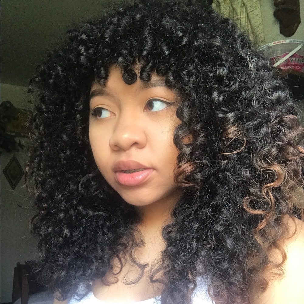 Meet your Posher, Yohanna