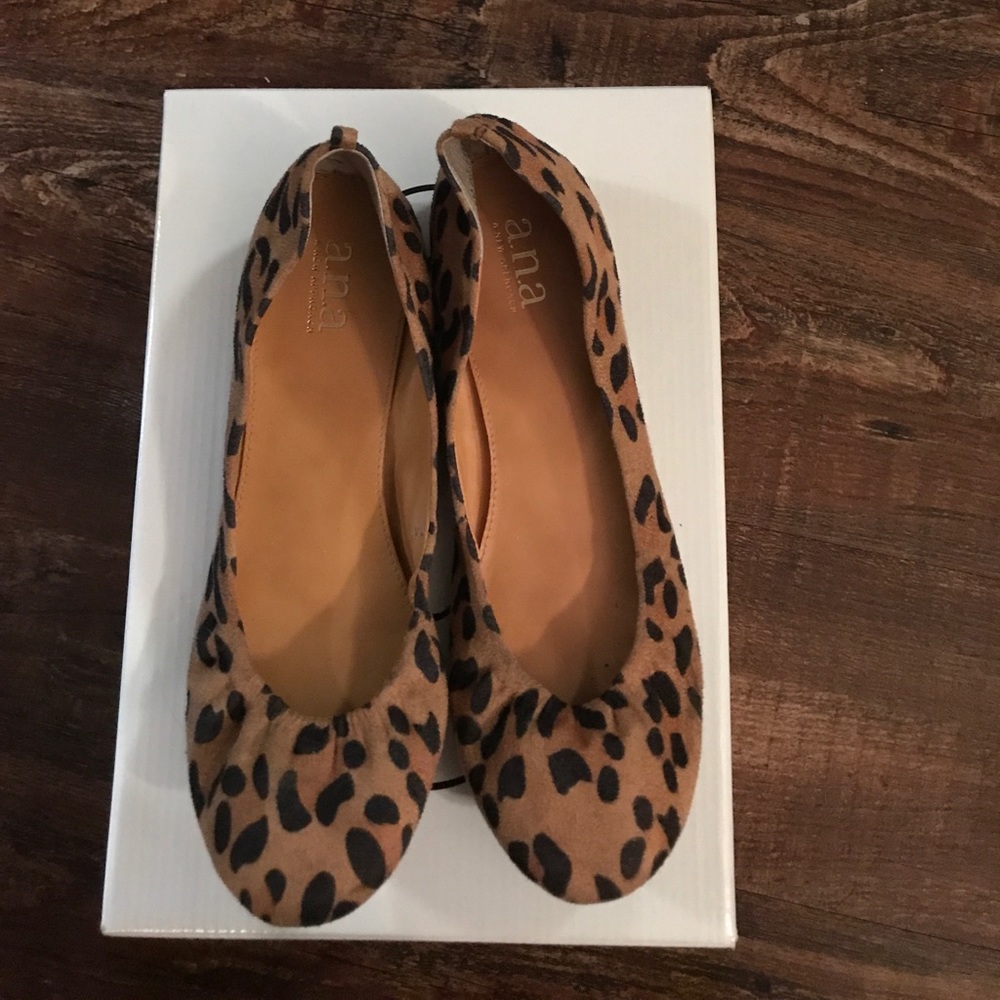 Leopard flats