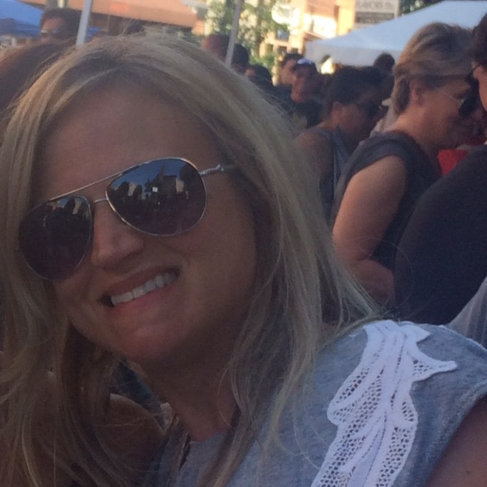 Meet your Posher, Dina