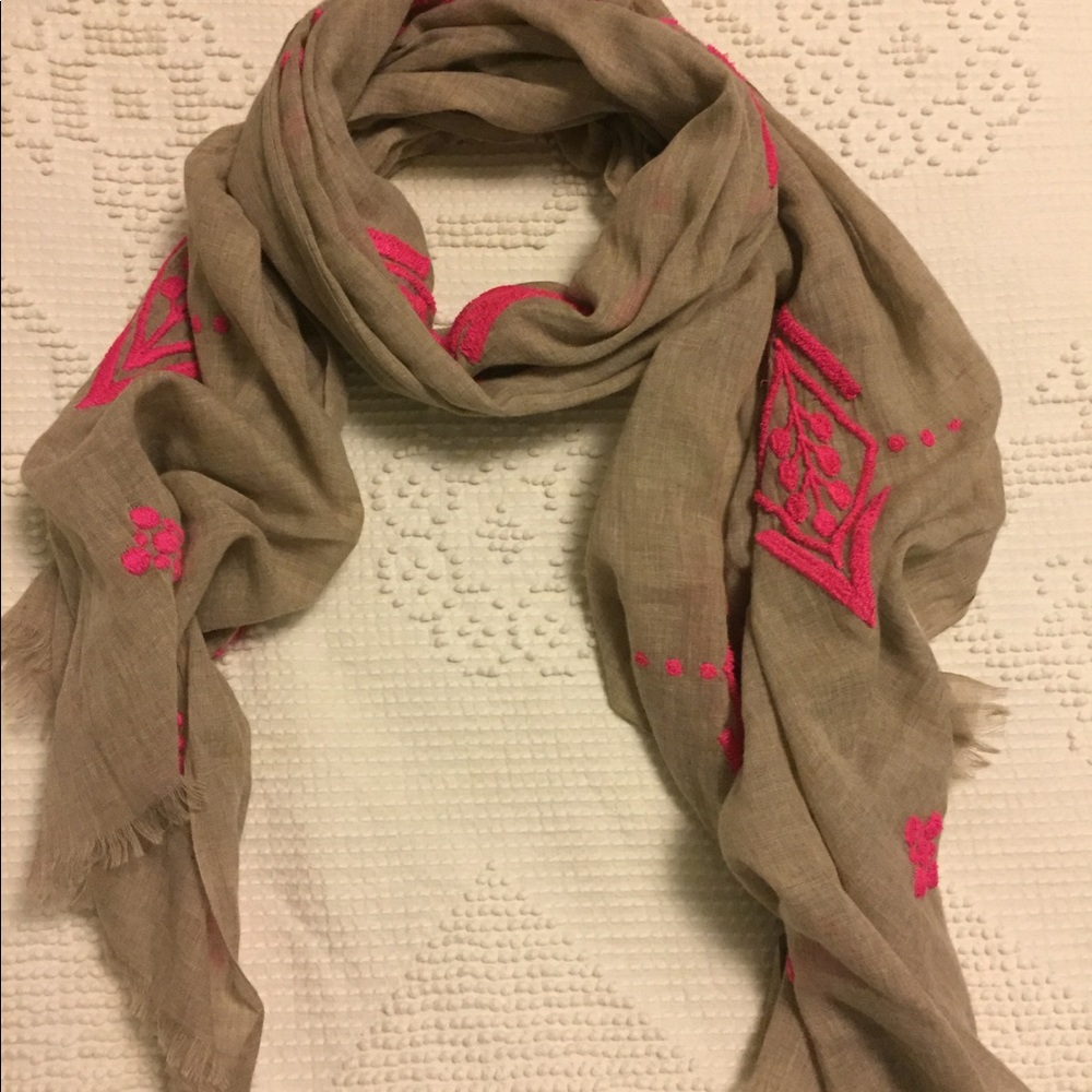 Anna & Ava embroidered scarf
