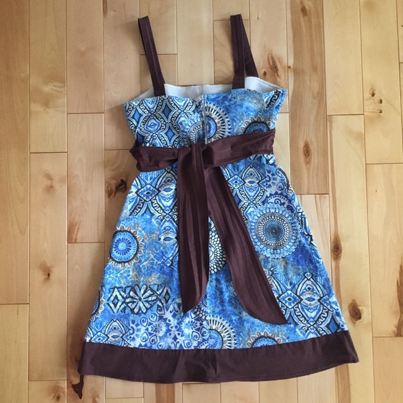 Patterned A-Line Sundress - Picture 2 of 2