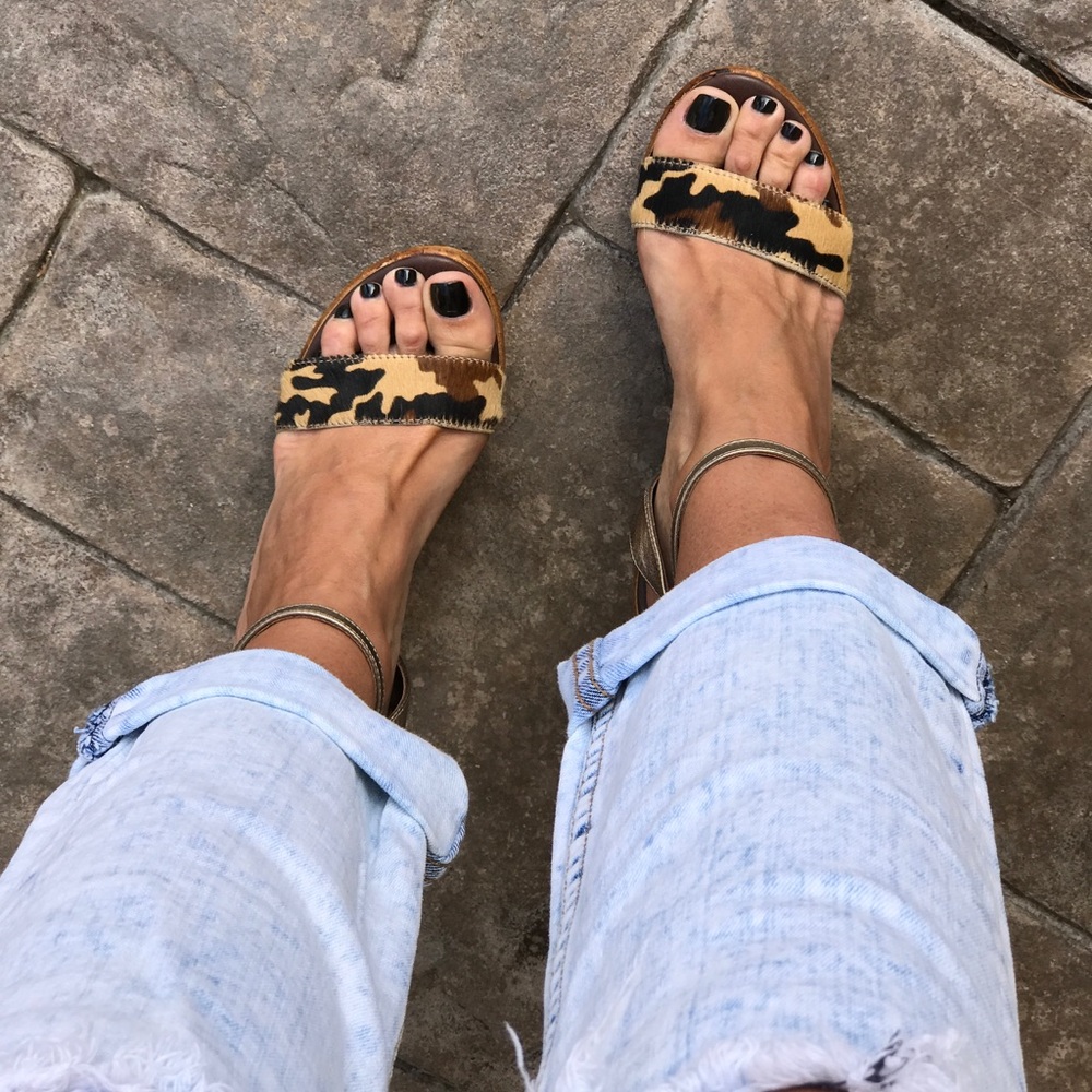 Boho Chic Cheetah Calf Hair Platform Wedge - Picture 7 of 8