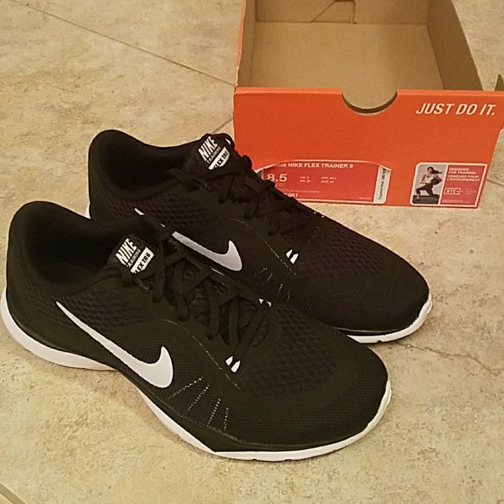 Black Nike Flex Trainer 6 size 8.5. BRAND NEW!!!