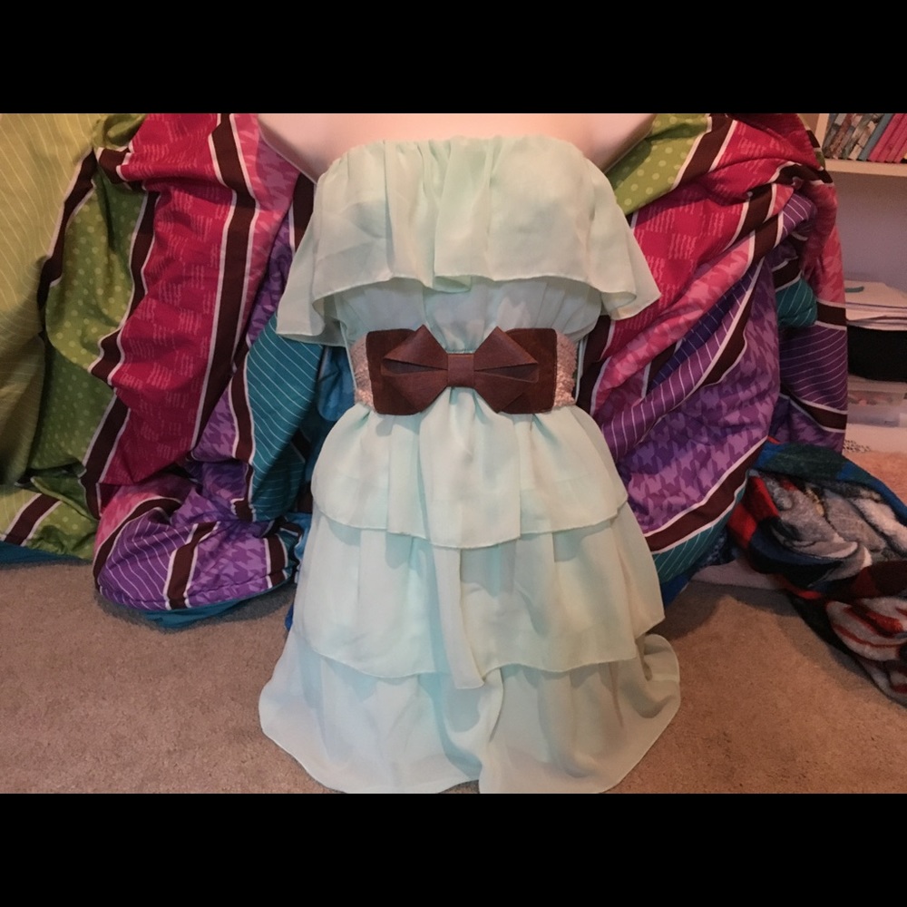 Mint or pastel green dress