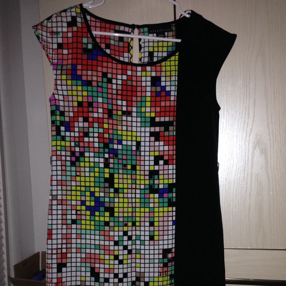 Box dress with geometric pattern