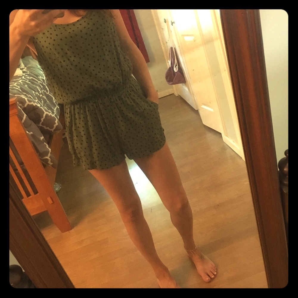 🚫SOLD 🚫Polka dot romper ✨ forever 21✨