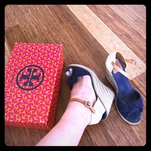 100% authentic Tory Burch wedge heel size7B