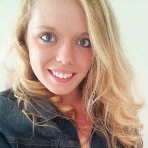 Meet your Posher, Kayla