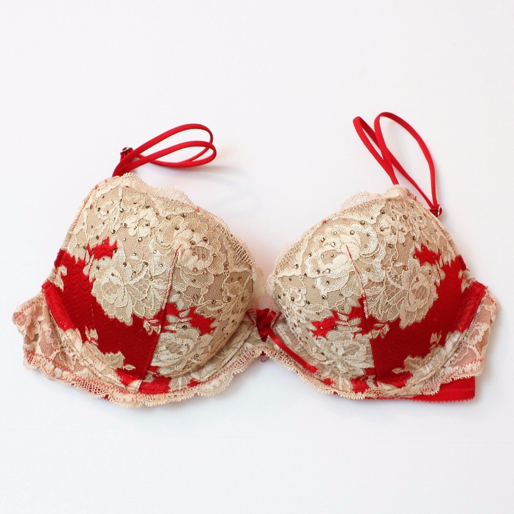 Victoria's Secret Seduction Red & Gold Lace Bra✨