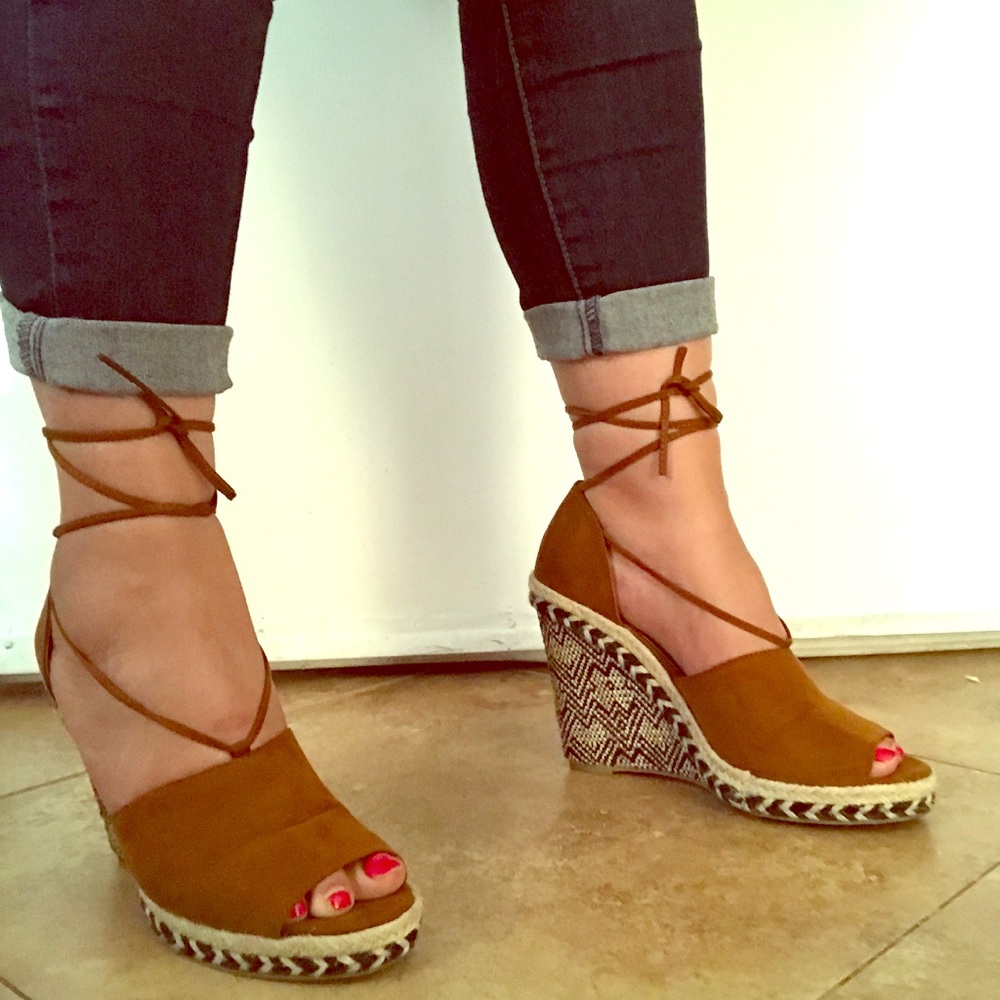 Suede Wedges 🍂
