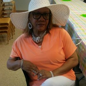 Meet your Posher, Wylene