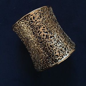 Gold Kendra Scott Cuff