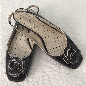Anne Kline Flex Fix black patten sing back shoe