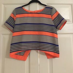 JOA croptop with slit back