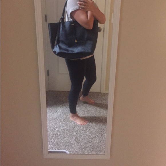 Tote - Picture 6 of 6