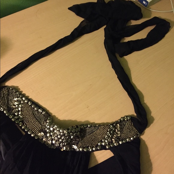 Classy black cocktail dress. - Picture 4 of 4