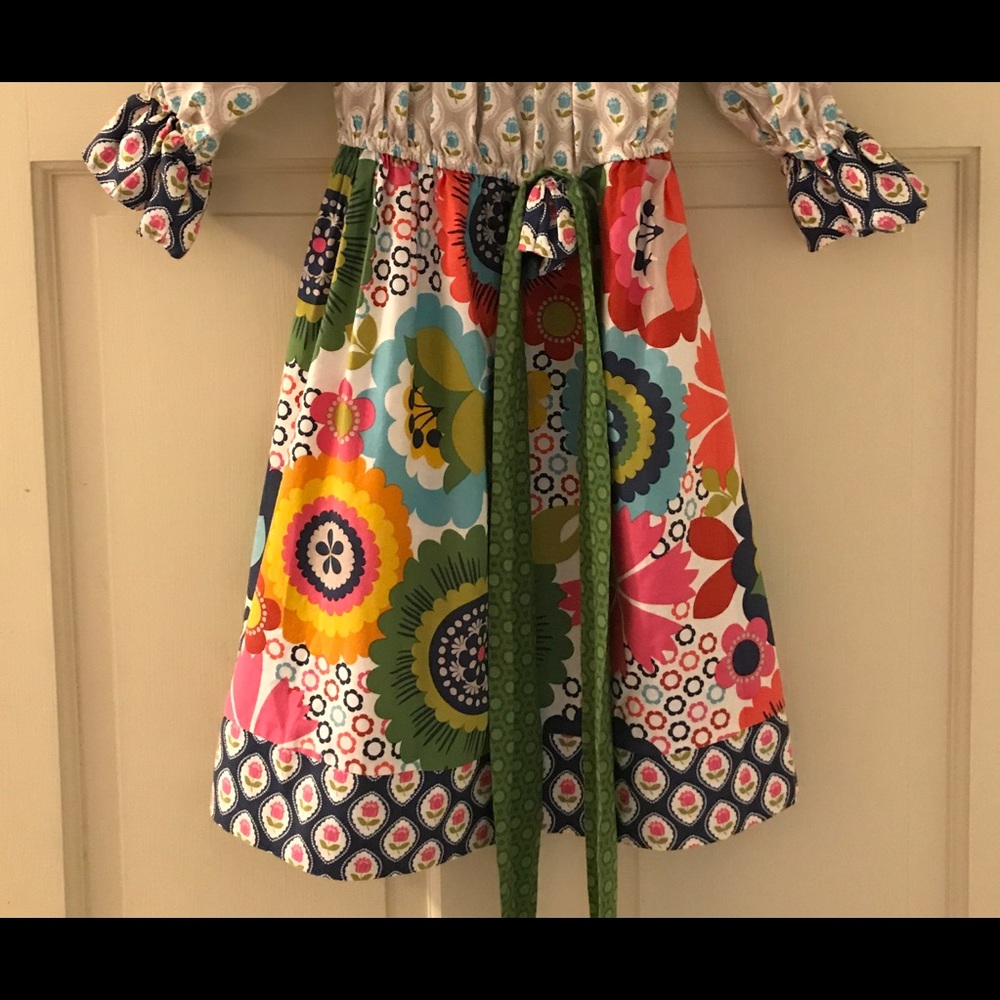 Boutique 5T girls dress - Picture 2 of 4