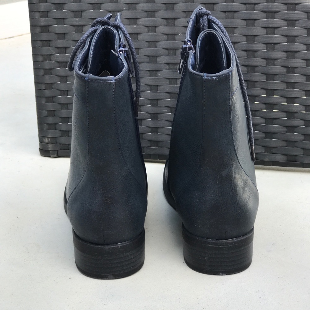 NIB Navy Blue Lace Up Combat Moto Boots - Picture 3 of 5