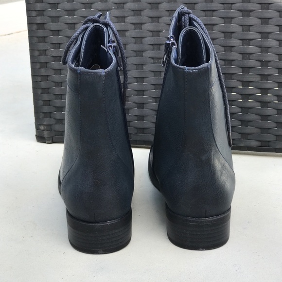 NIB Navy Blue Lace Up Combat Moto Boots - Picture 3 of 5