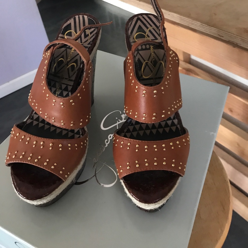 Shoes. Jessica Simpson - Picture 2 of 3