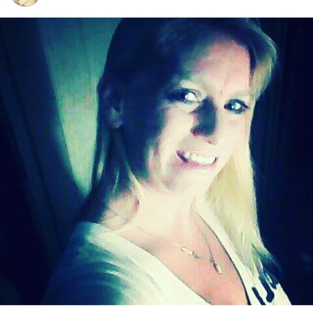 Meet your Posher, Whitney