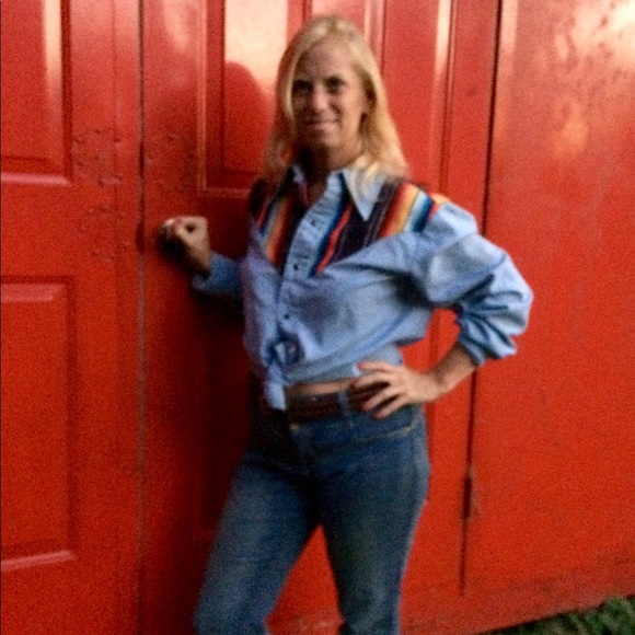 Meet your Posher, Whitney - Picture 2 of 6