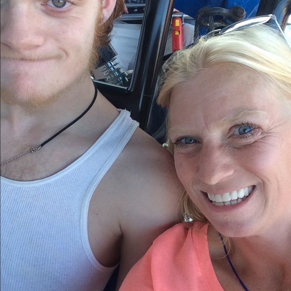 Meet your Posher, Whitney - Picture 4 of 6