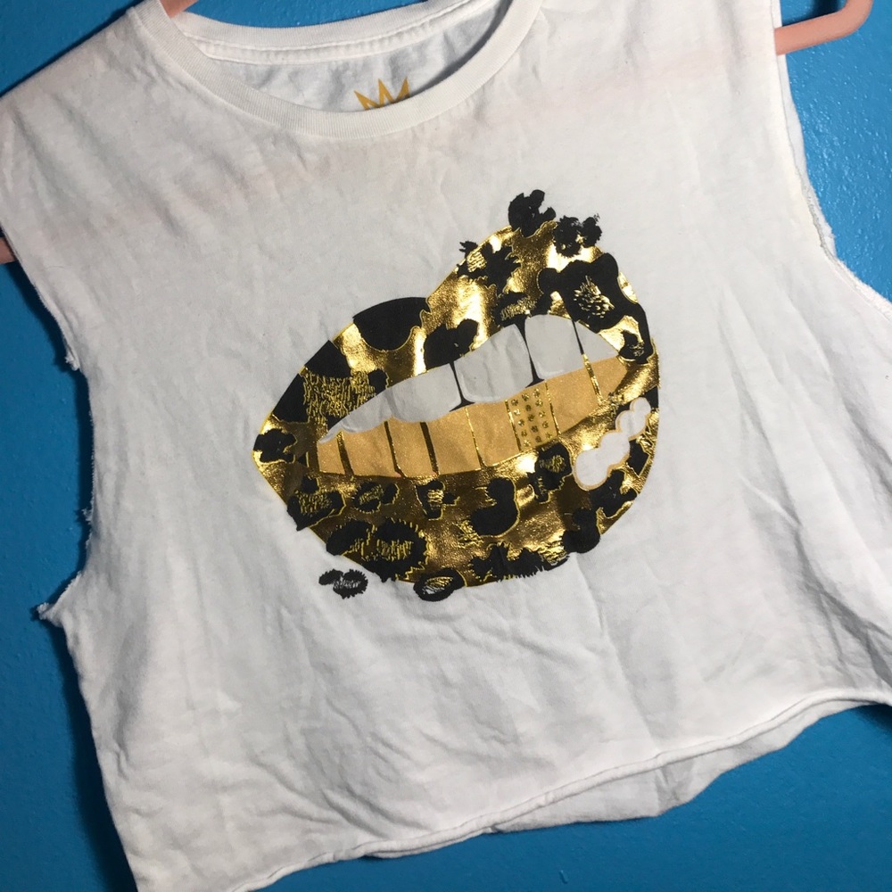 Nicki Minaj grill em festival crop top