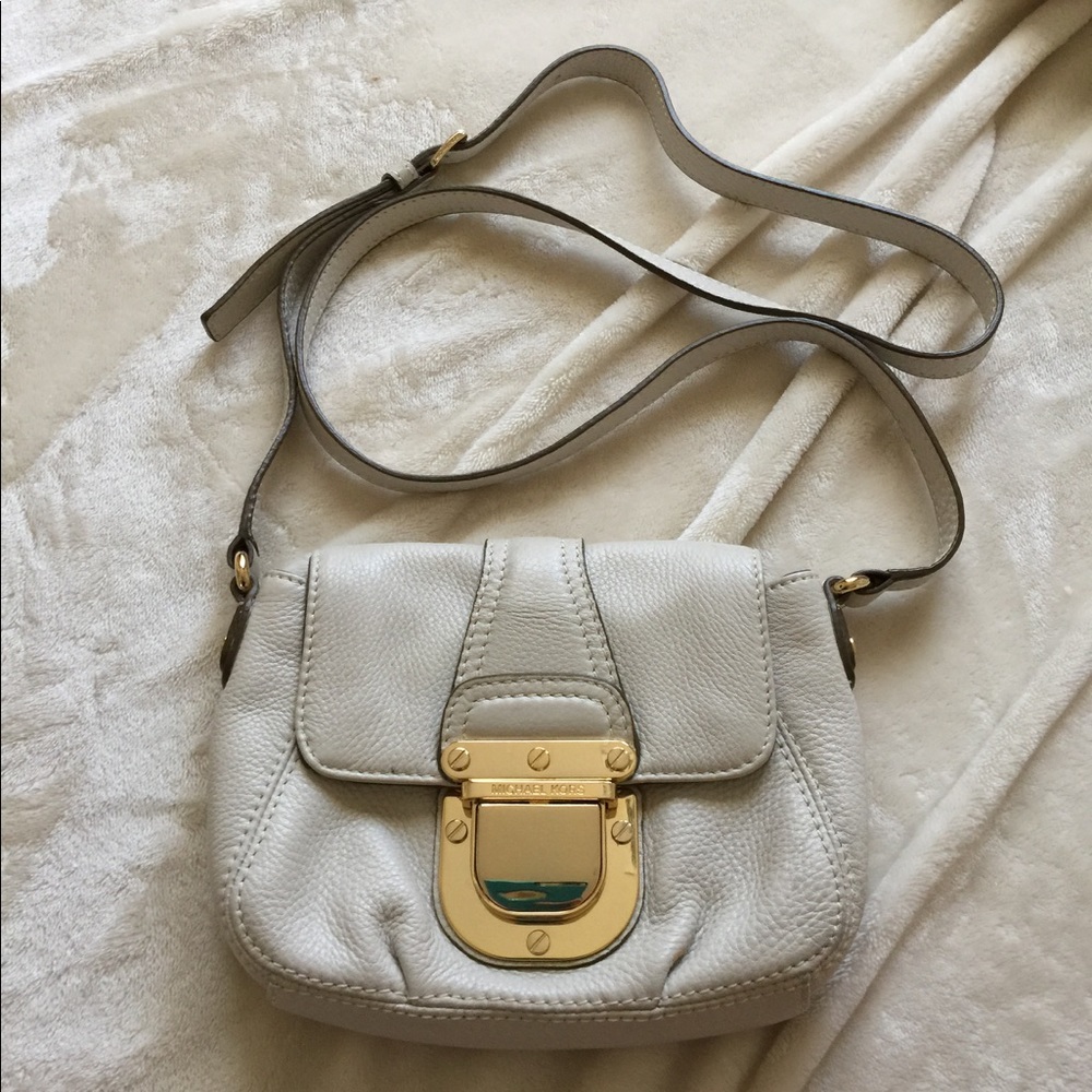 💥SOLD💥 Michael Kors Charlton Crossbody