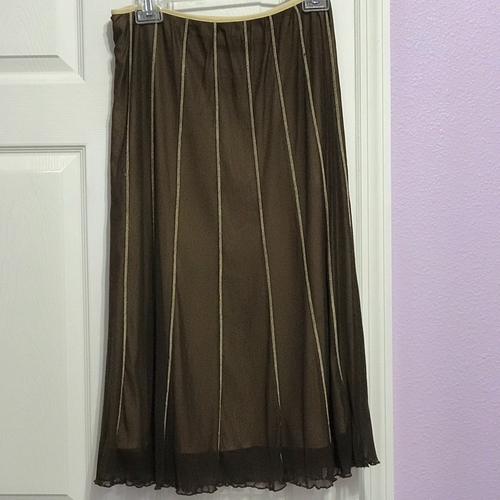 Brown and creme colored skirt
