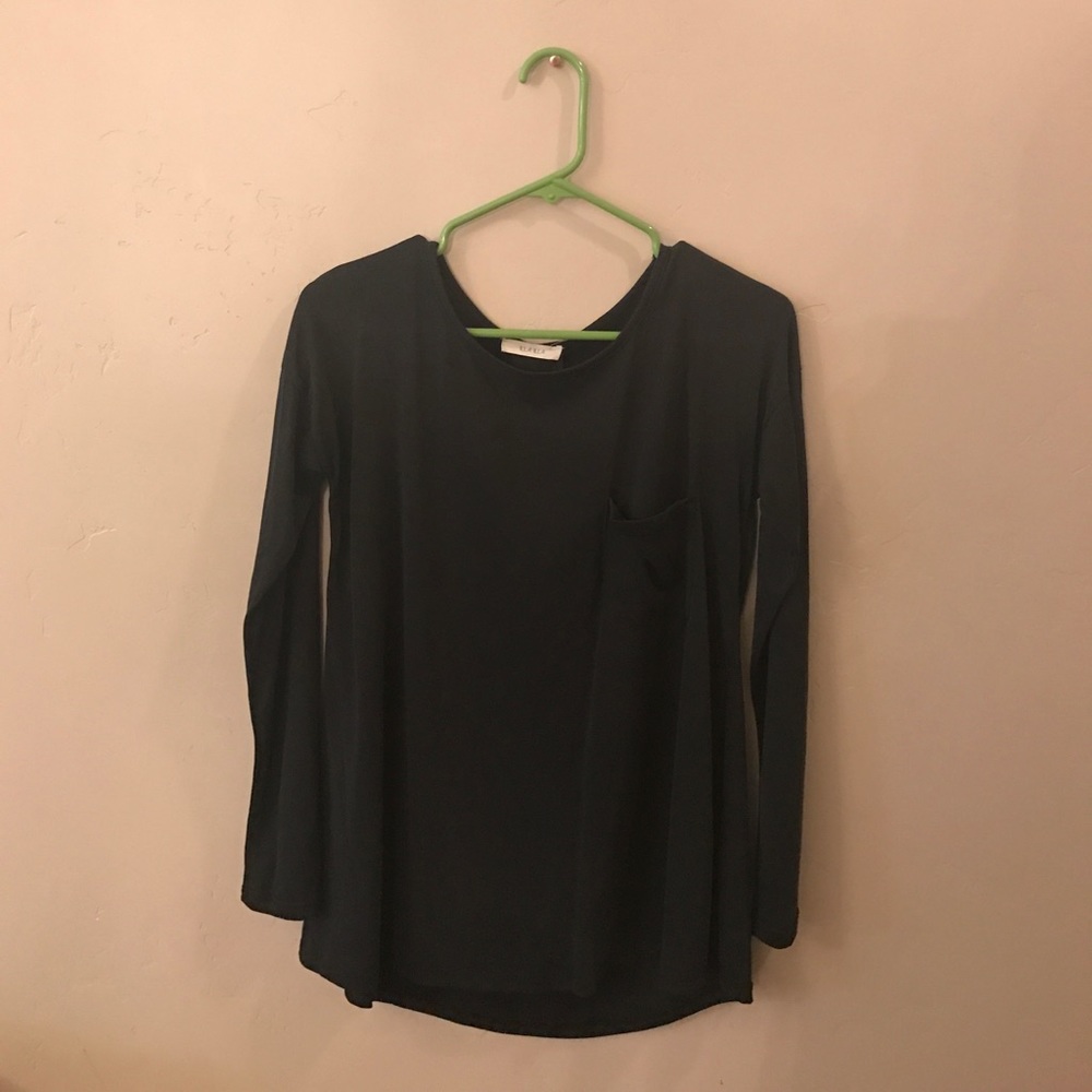 gray long sleeve