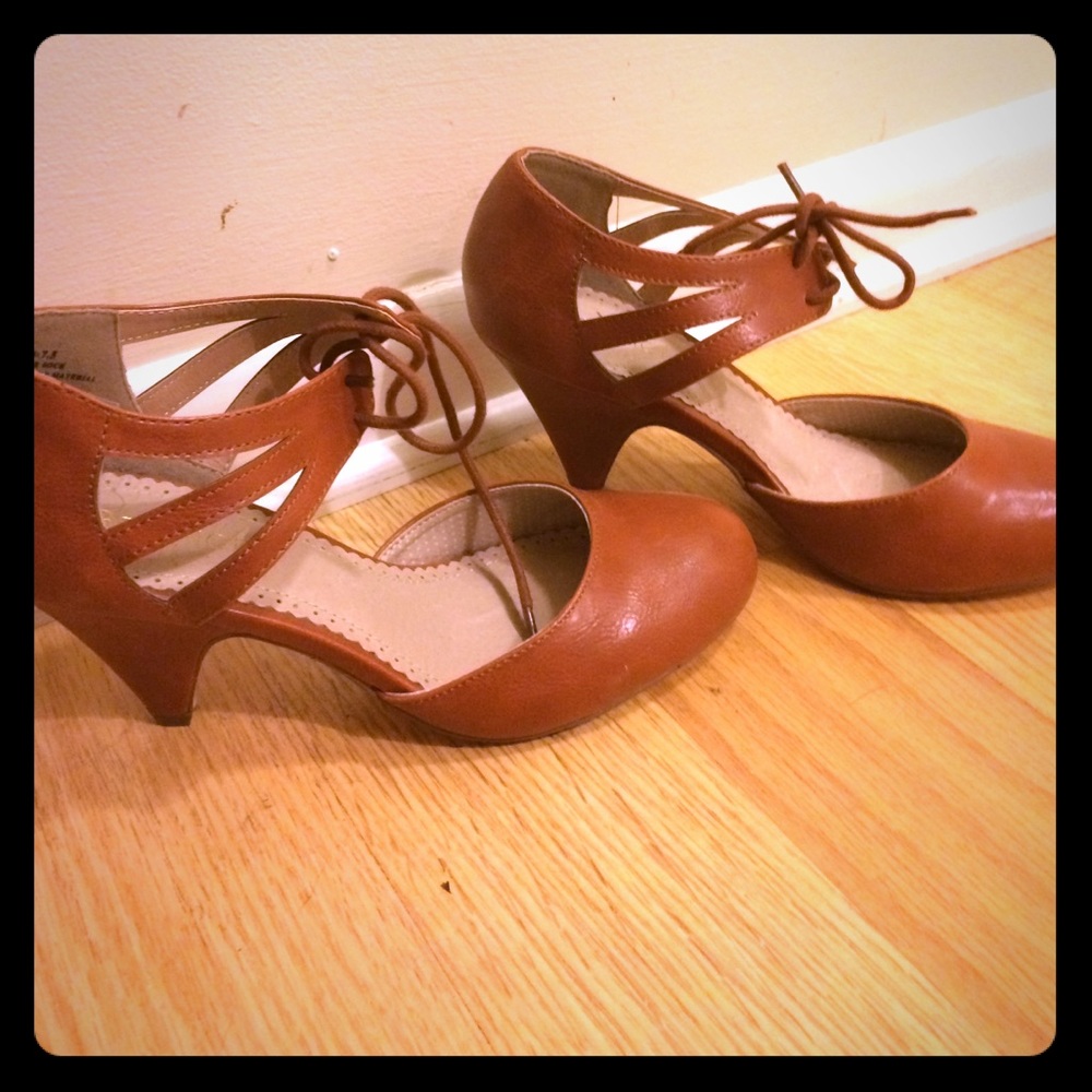 ModCloth Vintage Inspired Celica Oxford Pump