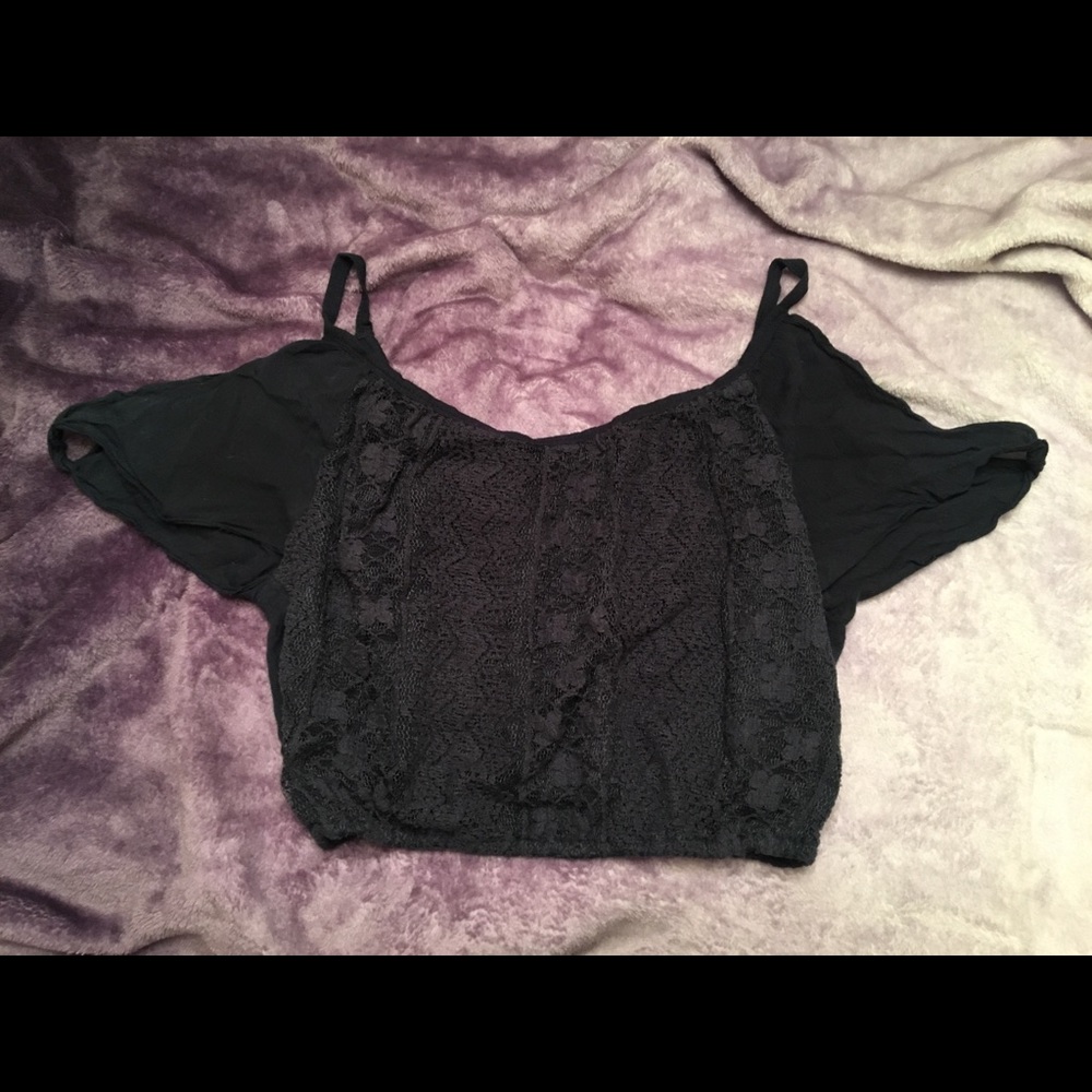 Open shoulder crop top