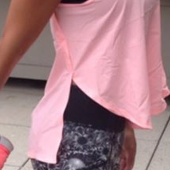 Lululemon split singlet - Picture 2 of 5