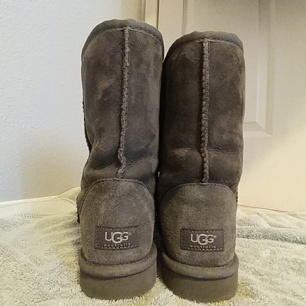 Size 10 UGG Boots Classic Short
