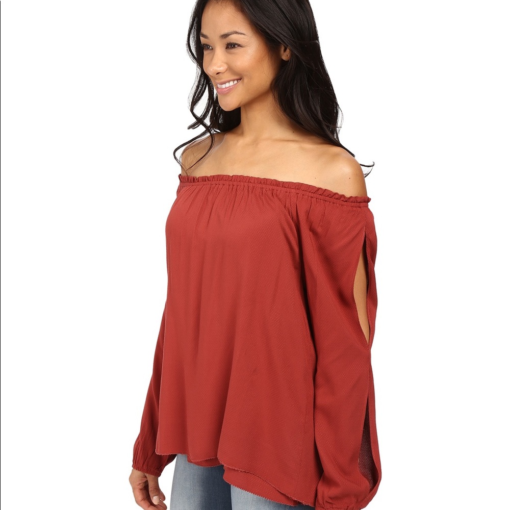 Sanctuary "Chantel" off the shoulder split sleave