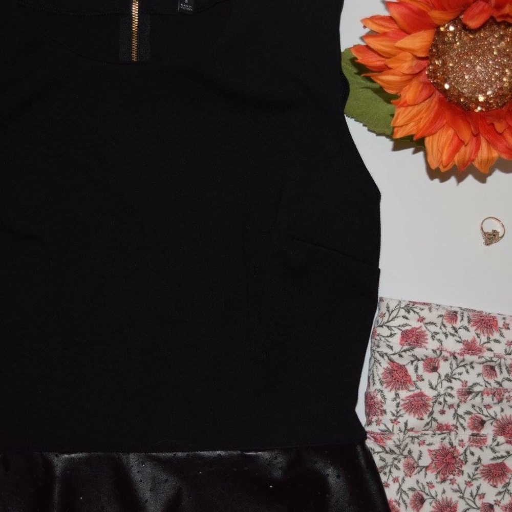 🤘🏼 Black pleather peplum top 🤘🏼