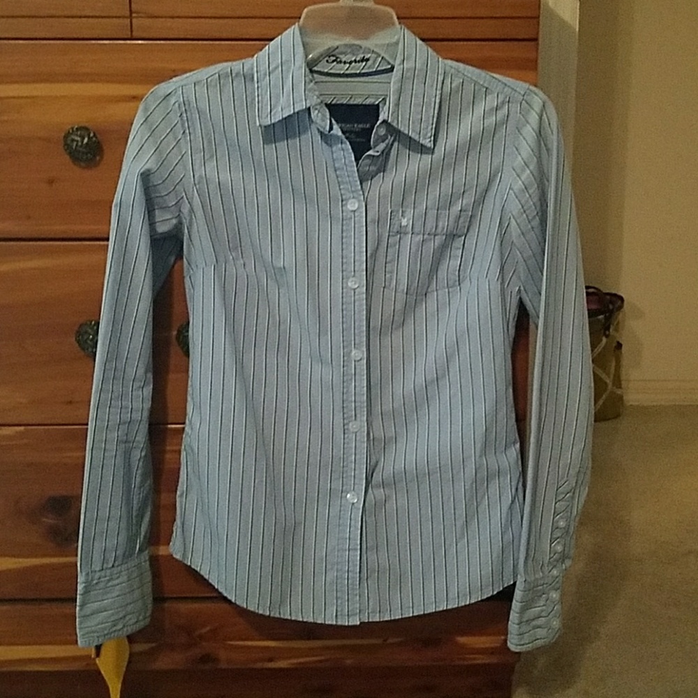 American Eagle button-up top