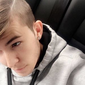 Meet your Posher, Dylan