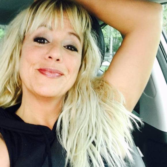 Meet your Posher, Caroline - Picture 1 of 1