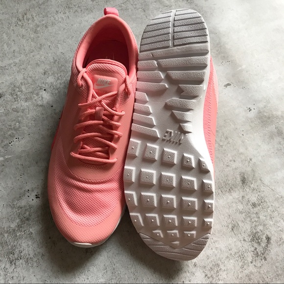 Nike Coral Air Max Thea Sneakers - Picture 4 of 6