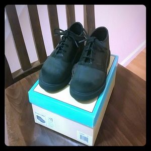 Boys shoes