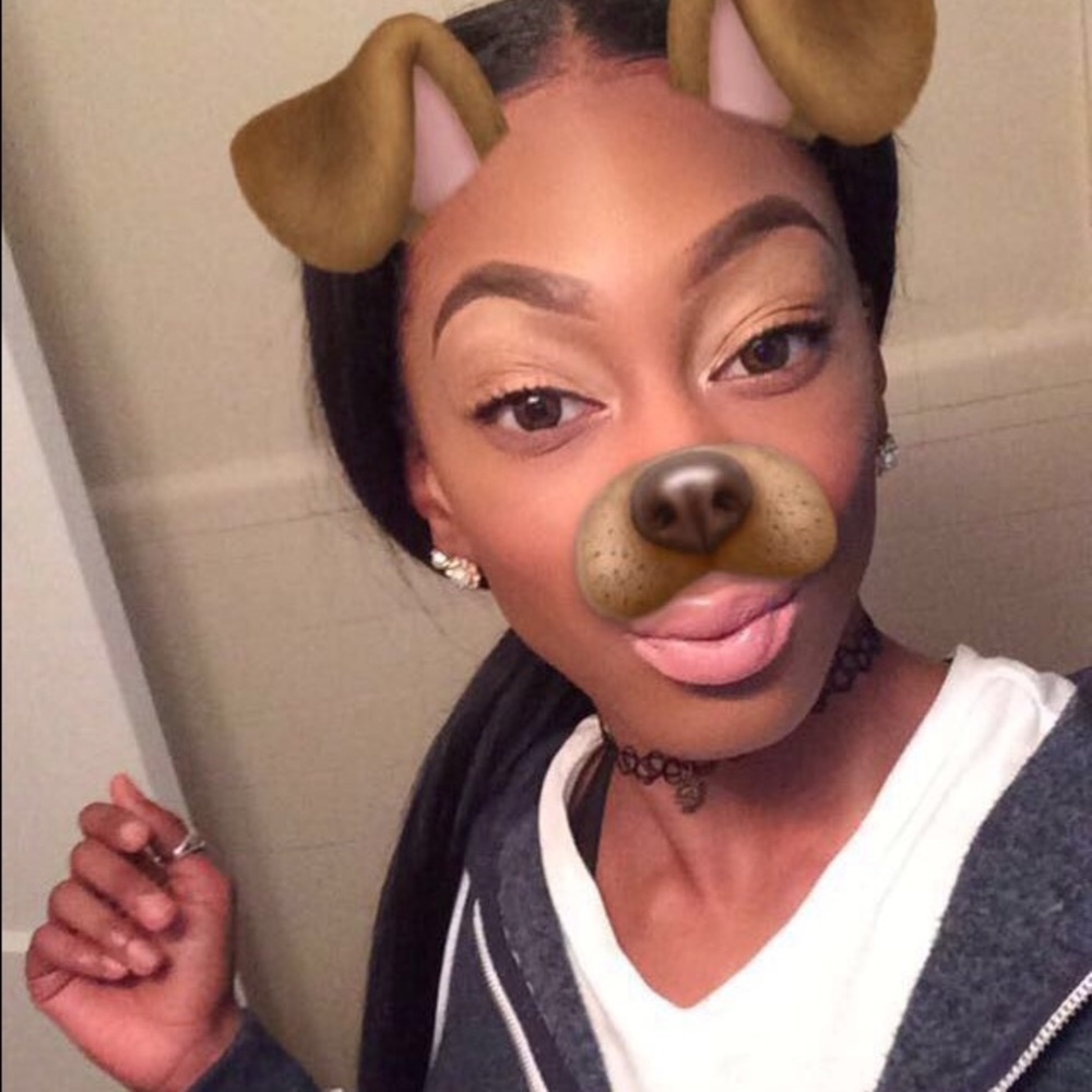 Meet your Posher, Iyana