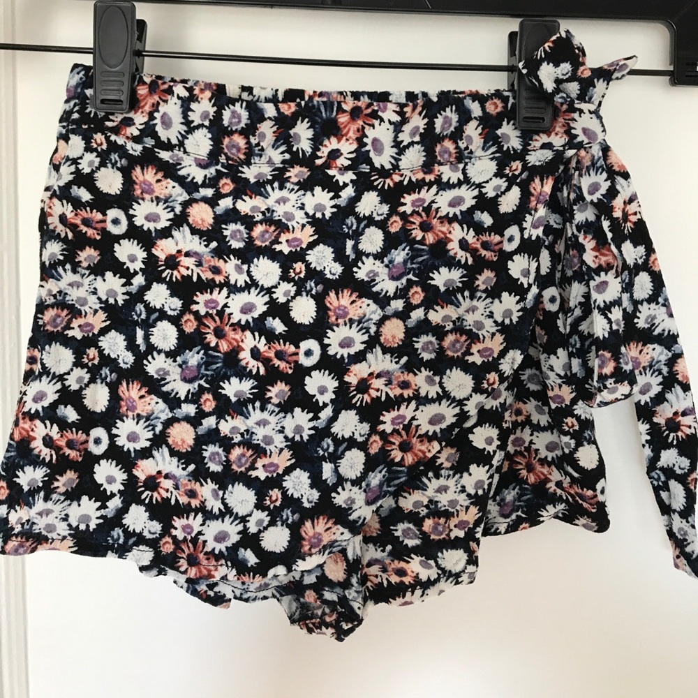 Forever 21 girls skort with wrap front