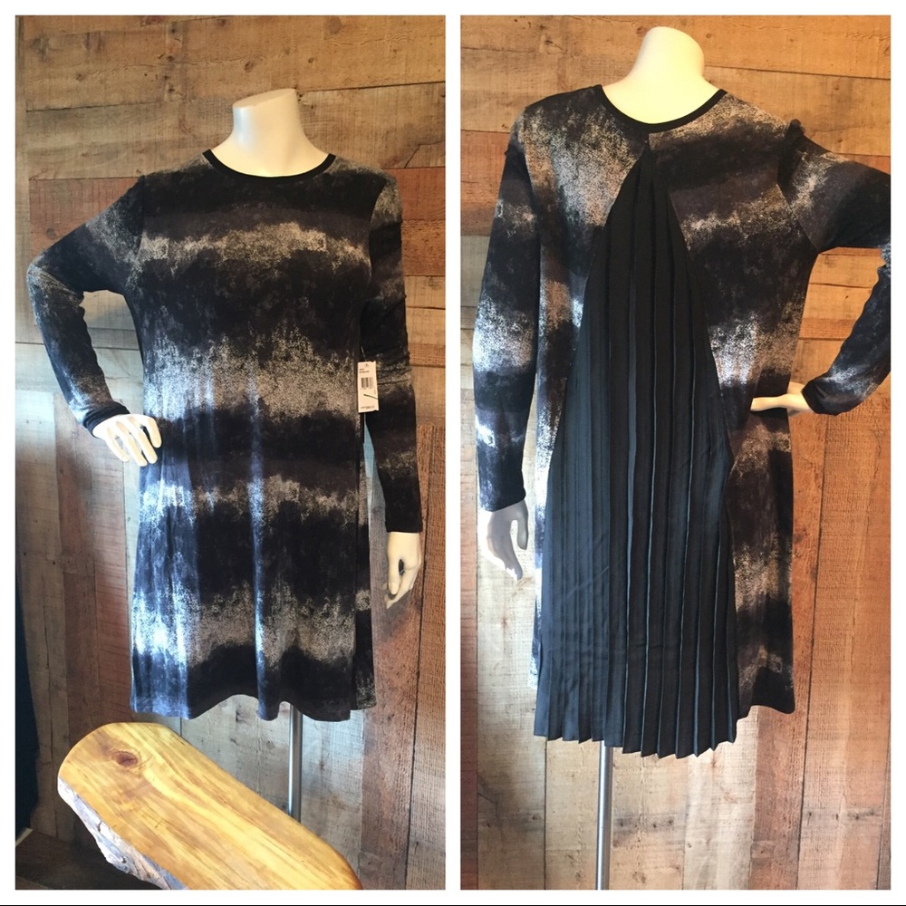 KENSIE Dress sz S. NWT