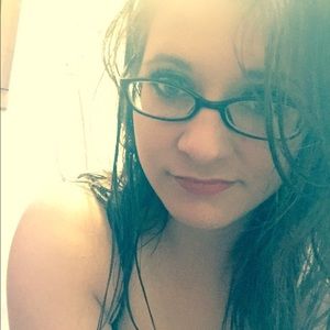 Meet your Posher, Casey