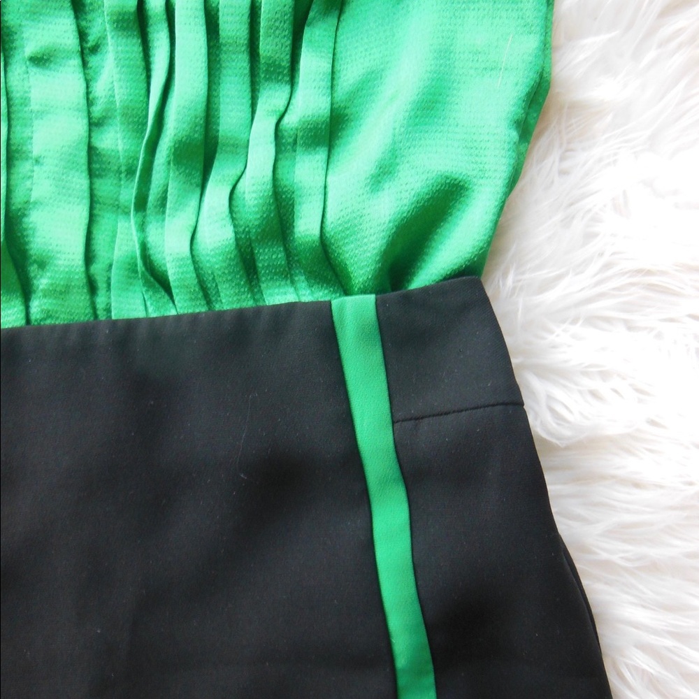 Banana Republic Sleeveless Collared Shirt - Picture 5 of 8