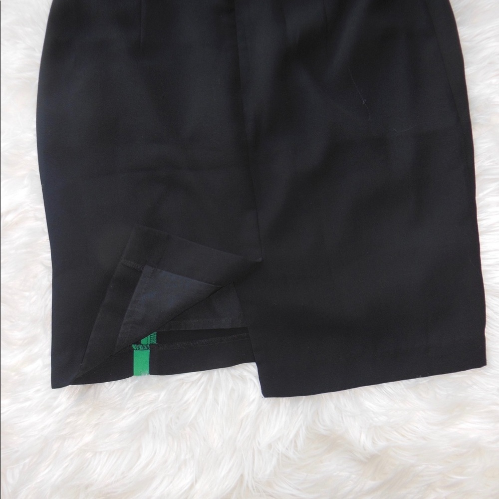 Banana Republic Sleeveless Collared Shirt - Picture 6 of 8