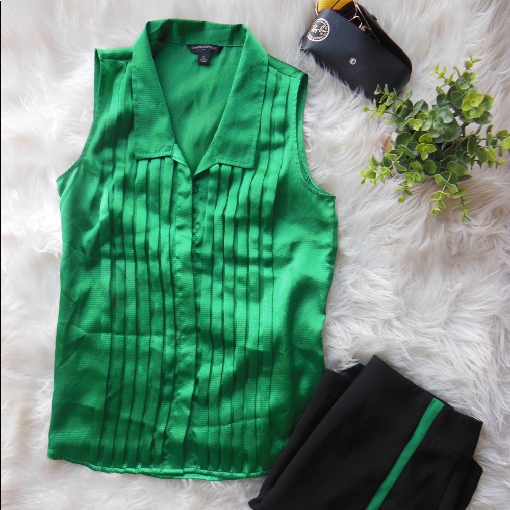 Banana Republic Sleeveless Collared Shirt - Picture 7 of 8