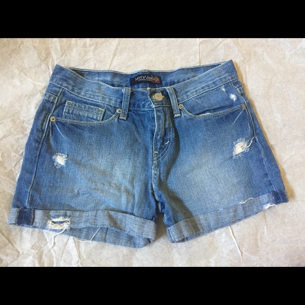 Levi’s Jean Shorts Size 3 Distressed Shorts